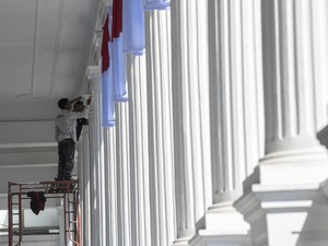 Banyak Rumah Megah Pakai Pilar di Fasadnya, Ternyata Ini Maknanya
