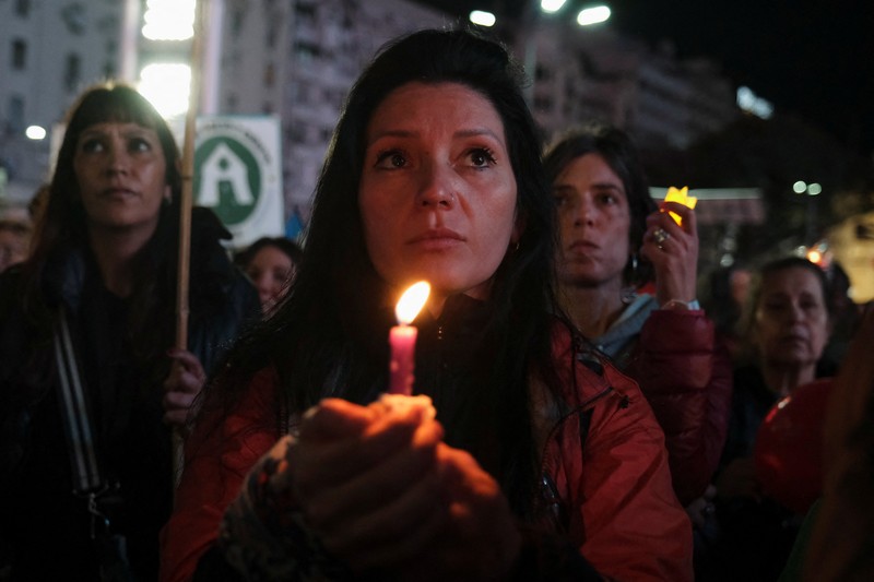Tenaga kesehatan turun ke jalan melakukan unjuk rasa di Buenos Aires, Argentina, Kamis (31/7/2025). (REUTERS/Alessia Maccioni) Tenaga kesehatan turun ke jalan melakukan unjuk rasa di Buenos Aires, Argentina, Kamis (31/7/2025). (REUTERS/Alessia Maccioni)