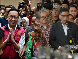 Kejutan Abolisi-Amnesti Prabowo untuk Tom Lembong dan Hasto