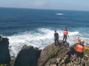 Pencarian Wanita Jaktim yang Hilang di Pantai Siung Diperpanjang Sehari