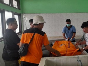 Kecelakaan Maut di Bypass Bagus Mantra, Pemotor Tewas Ditabrak Truk