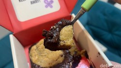 Cicip Brownies Viral buatan Vinny Kuliner Sama Cici, Gimana Rasanya?