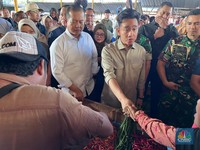 Pedagang Pasar Curhat ke Wapres Gibran, Harga Bahan Pokok Serba Mahal