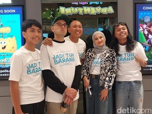 Kemal Palevi Sutradarai Film Perdana, Judulnya Jadi Tuh Barang