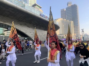 Parade JWFF di Bundaran HI, Warga Senang Jalan Sehat Lihat Marching Band