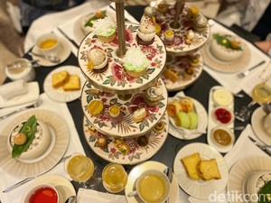 Spesial! Afternoon Tea dengan Balutan Warisan Wastra Iwan Tirta
