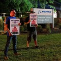 Potret Pekerja Boeing Mogok Kerja, Tolak Gaji Naik 40%-Cuti & Bonus