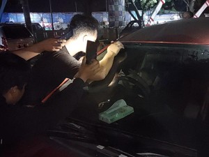 Bikin Panik! Balita Terkunci Dalam Mobil Saat Ditinggal Ayah Merokok