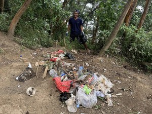 Kebangetan! Tumpukan Sampah di Jalur Pendakian Lawu Via Cetho Capai Satu Pikap