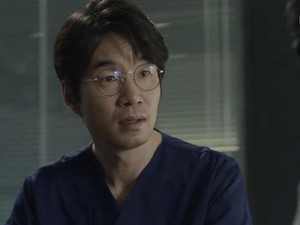 Aktor Korea Song Young Kyu Ditemukan Meninggal Dunia