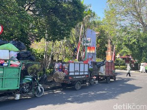 Petugas Pengangkut Mengeluh Tak Diizinkan Kirim Sampah ke TPS