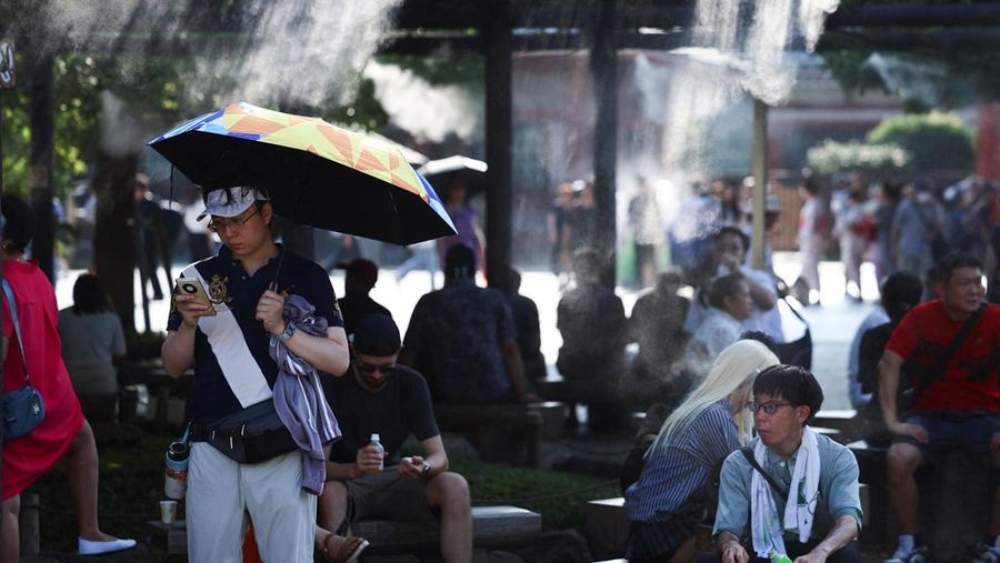 Gelombang panas melanda sejumlah wilayah di Jepang, Selasa (5/8/2025) waktu setempat. (REUTERS/Issei Kato)