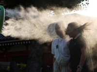 'Neraka' Bolong, Jepang Alami Suhu Panas Tertinggi Sepanjang Sejarah