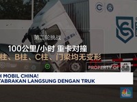 Video: Heboh! Mobil China Diuji Tabrakan Langsung dengan Truk