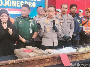Komplotan Maling Besi Rel Kereta Api di Bojonegoro Diringkus
