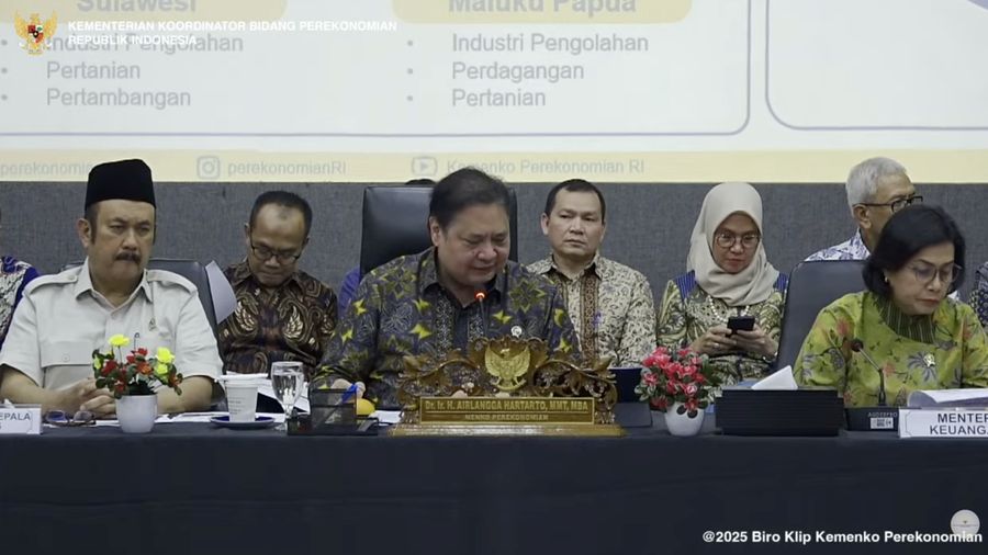 Konferensi pers Menteri Koordinator Bidang Perekonomian terkait realisasi pertumbuhan ekonomi kuartal II tahun 2025 di kantor Kemenko Perekonomian, Jakarta Pusat, Selasa (5/8/2025). (Tangkapan layar YouTube Perekonomian RI)