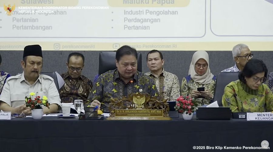 Konferensi pers Menteri Koordinator Bidang Perekonomian terkait realisasi pertumbuhan ekonomi kuartal II tahun 2025 di kantor Kemenko Perekonomian, Jakarta Pusat, Selasa (5/8/2025). (Tangkapan layar YouTube Perekonomian RI)