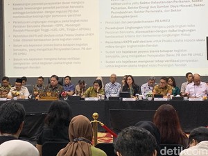 Sri Mulyani Sebut Pencairan Bansos-Gaji Ke 13 Sukses Dongkrak Konsumsi Warga
