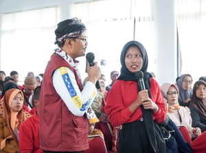 Gus Ipul Kunjungi Sekolah Rakyat di Lamongan, Dialog dengan Siswa-Ortu