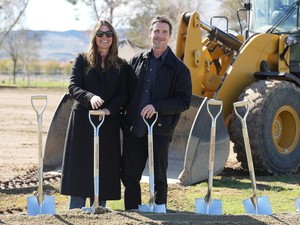Real Superhero, Christian Bale Bangun Perumahan Rp 360 M buat Panti Asuhan