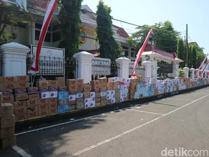 Video: Donasi Demo di Pati Panen Simpati Usai Dibubarkan Satpol PP