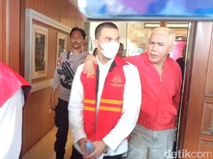 Paman Duga Jonathan Frizzy Dijebak dalam Penyalahgunaan Obat Keras