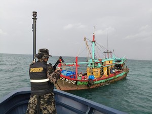KKP Tangkap Kapal Ikan Berbendera Malaysia di Perairan Selat Malaka