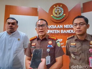 Aroma Korupsi di Balik Kasus Pengadaan Ayam BUMD Kabupaten Bandung
