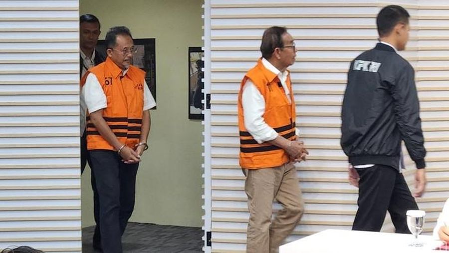 KPK menahan eks Direktur Utama PT Hutama Karya, Bintang Perbowo, dan pensiunan/Kepala Divisi Pengembangan Bisnis dan Investasi PT Hutama Karya, M Rizal Sutjipto terkait kasus dugaan korupsi Jalan Tol Trans Sumatera (JTSS). (Adrial/detikcom)