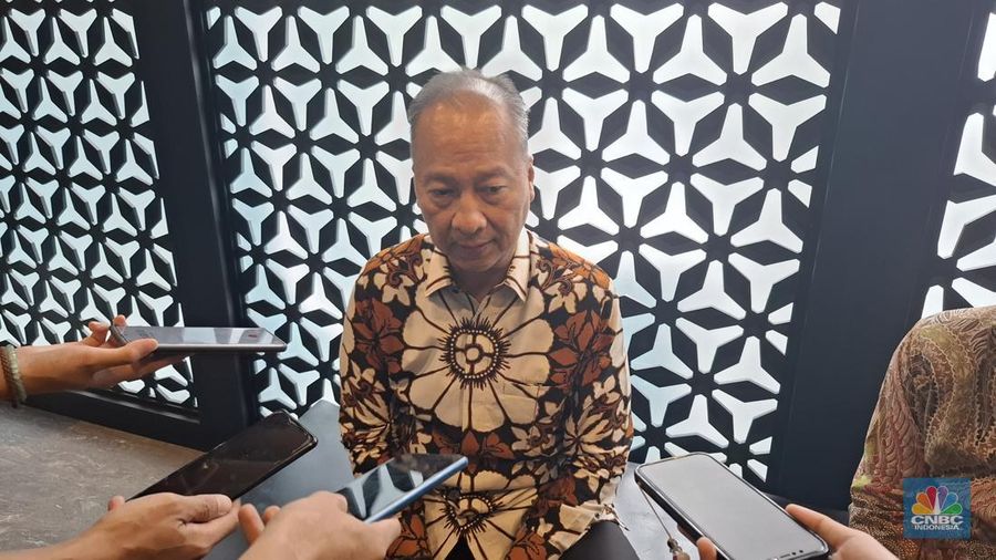 Menteri Perindustrian (Menperin) Agus Gumiwang Kartasasmita menerima kunjungan Menteri Luar Negeri (Menlu) Belarusia dan Wakil Menteri Perindustrian Belarusia, di mana kunjungan perwakilan pemerintah Belarusia ini merupakan bentuk lanjutan dari kunjungan Presiden Prabowo Subianto ke Belarusia pada pertengahan Juli lalu. (CNBC Indonesia/Chandra)