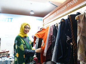 Ketua Kelompok Mekaar Jadi Motor Pemberdayaan di Kampung Madani PNM