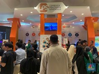 Booth LPS Diserbu Pengunjung, Mahasiswa Hingga Pengusaha Antusias