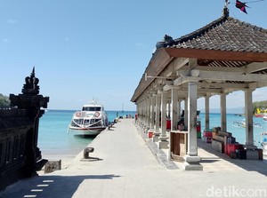 Cuaca Ekstrem Gelombang Capai 4 Meter, Kapal Cepat Bali-Lombok Setop Sementara