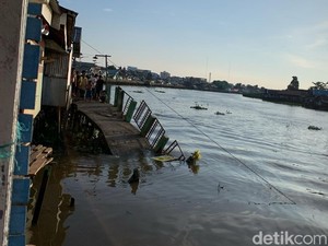 Titian Kampung Hijau Banjarmasin Ambruk, Akses Warga Tertutup