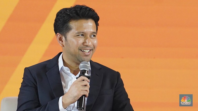 Anggota Dewan Komisioner LPS Bidang Program Penjaminan Simpanan Dan Resolusi Bank, Didik Madiyono menyampaikan paparan dalam acara LPS Financial Festival 2025 di Dyandra Convention Center, Surabaya, Jawa Timur, Rabu (6/8/2025). (CNBC Indonesia/Tias Budiarto) Anggota Dewan Komisioner LPS Bidang Program Penjaminan Simpanan Dan Resolusi Bank, Didik Madiyono menyampaikan paparan dalam acara LPS Financial Festival 2025 di Dyandra Convention Center, Surabaya, Jawa Timur, Rabu (6/8/2025). (CNBC Indonesia/Tias Budiarto)