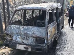 Lagi Antre Bubur, Ujang Mendadak Panik Angkotnya Meledak di Sukabumi