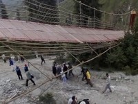 Wisata Berujung Petaka, Jembatan Gantung Roboh Tewaskan 5 Orang