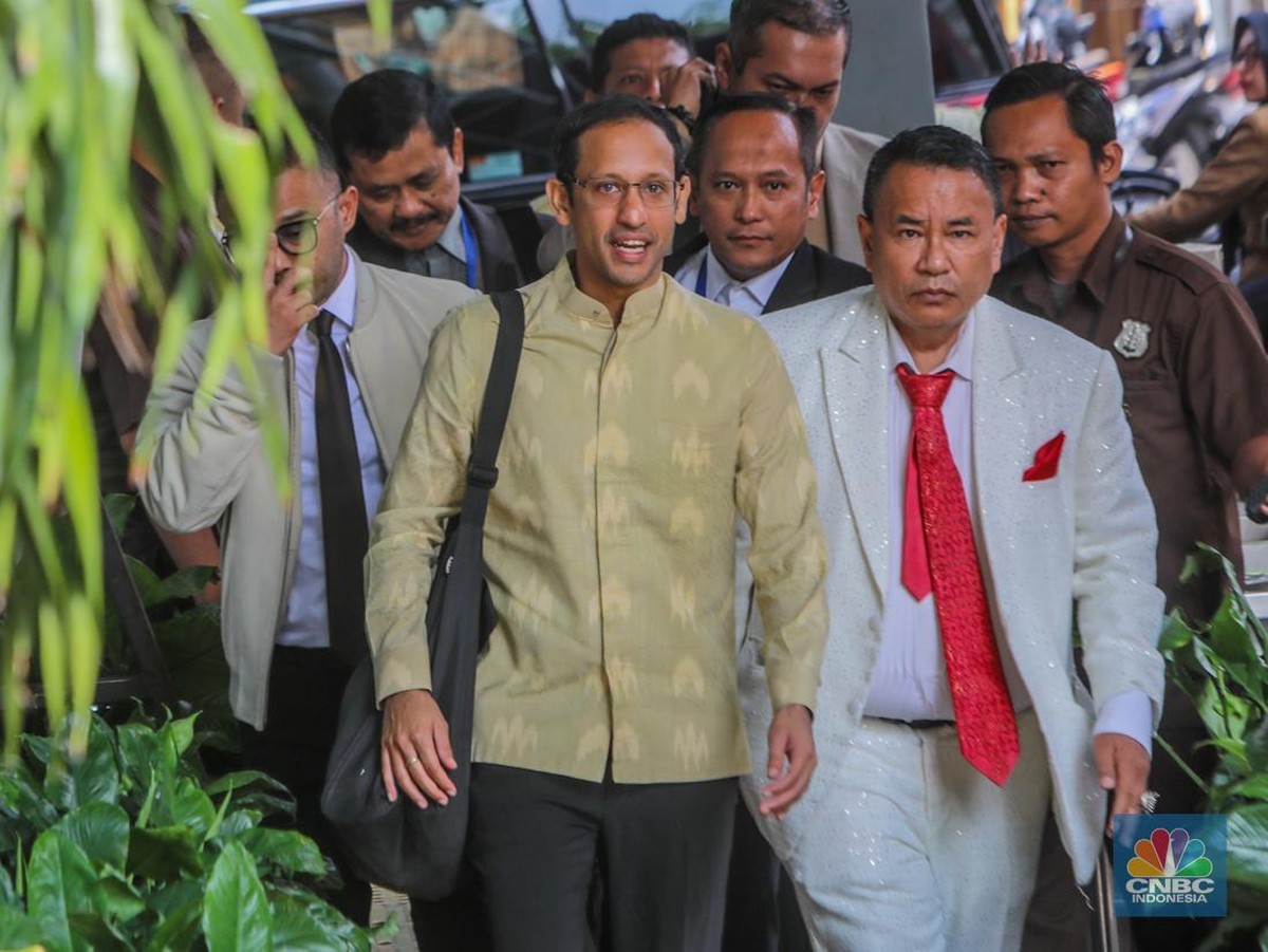 Hotman Paris Minta Prabowo Buktikan Nadiem Makarim Tak Terlibat Korupsi