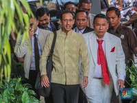 Hotman: 'Presiden Percaya Sama Aku', Mau Bela Nadiem di Depan Prabowo