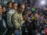 Senyum Tipis Nadiem usai 9 Jam Diperiksa KPK Soal Kasus Google Cloud