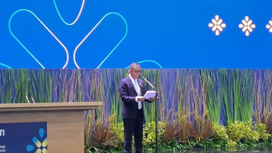 Menteri Pendidikan Tinggi, Sains, dan Teknologi, Brian Yuliarto. (Tangkapan Layar Youtube)