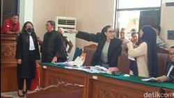 Pengacara Ogah Tanggapi Adu Mulut Nikita Mirzani Vs Jaksa