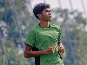 Bek Muda PSIS Rahmat Syawal Berlabuh ke Bhayangkara FC