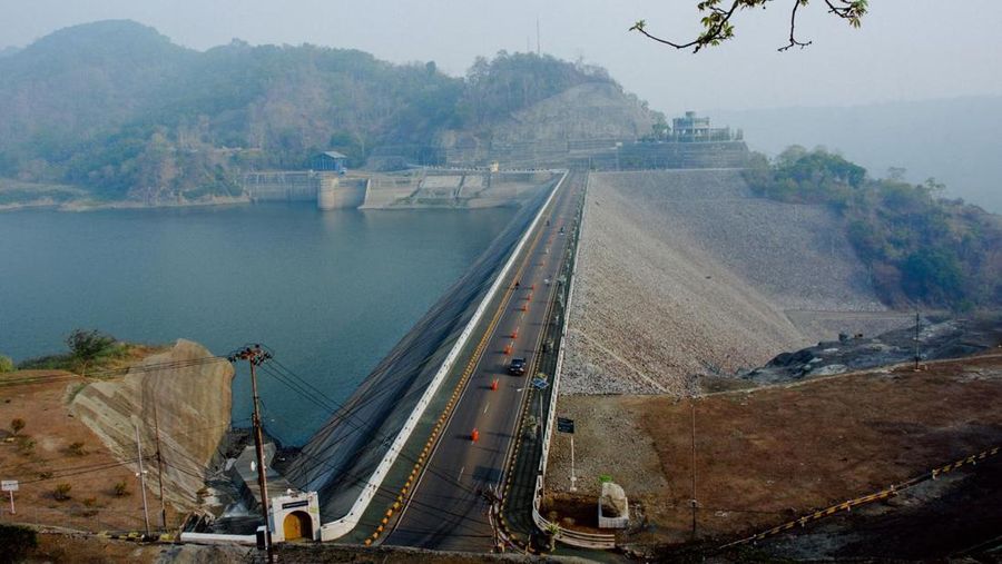 Pembangkit Listrik Tenaga Air (PLTA) Cirata berkapasitas 1.000 MW yang berada di Kabupaten Purwakarta dan Bandung Barat, Jawa Barat sebagai salah satu pembangkit EBT yang terdaftar dalam sistem pelacakan elektronik dari APX TIGRs dan diakui secara internasional untuk mengeluarkan Renewable Energy Certificate (REC). (Dok PT PLN Persero)