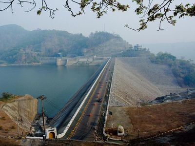 Porsi Pembangkit Energi Hijau RI Capai 14,4%
