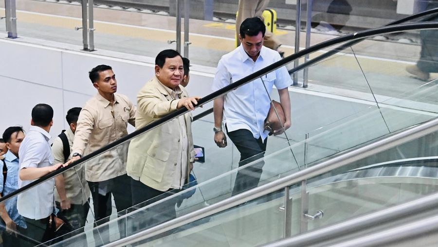 Presiden Prabowo Subianto bertolak menuju Provinsi Jawa Barat dalam rangka kunjungan kerja, Rabu (06/08/2025). (Tangkapan Layar Instagram/Kemensetneg.RI)