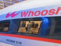 Naik Kereta Cepat Whoosh ke Bandung, Prabowo Duduk Dekat Jendela