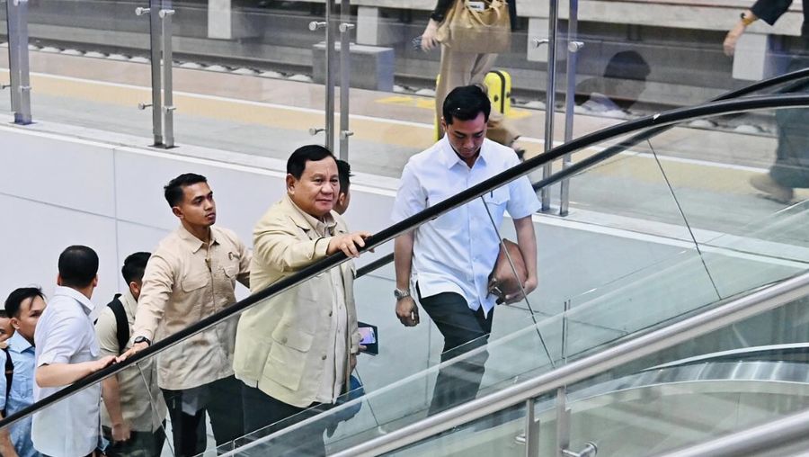 Presiden Prabowo Subianto bertolak menuju Provinsi Jawa Barat dalam rangka kunjungan kerja, Rabu (06/08/2025). (Tangkapan Layar Instagram/Kemensetneg.RI)