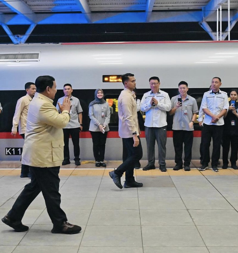 Presiden Prabowo Subianto bertolak menuju Provinsi Jawa Barat dalam rangka kunjungan kerja, Rabu (06/08/2025). (Tangkapan Layar Instagram/Kemensetneg.RI)