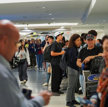Gangguan Sistem, United Airlines Bikin Ribuan Penumpang Terlantar